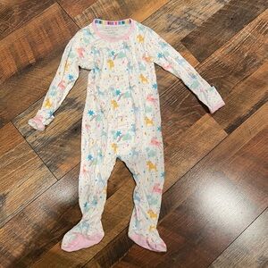 Magnetic Me Footie